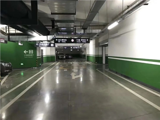 停车场地面