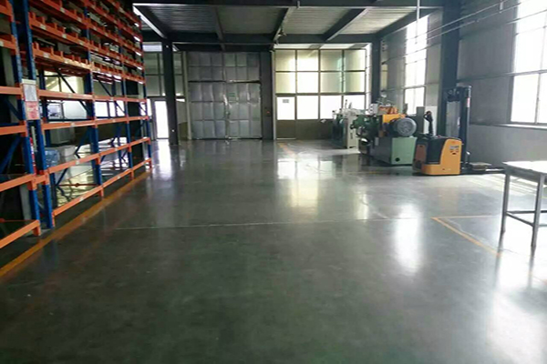 山东巨匠新能源车间地面——迪乐堡密封固化地坪